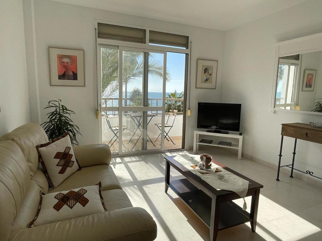 Apartamento Frente A La Playa Piso 3 Estepona Exteriör bild